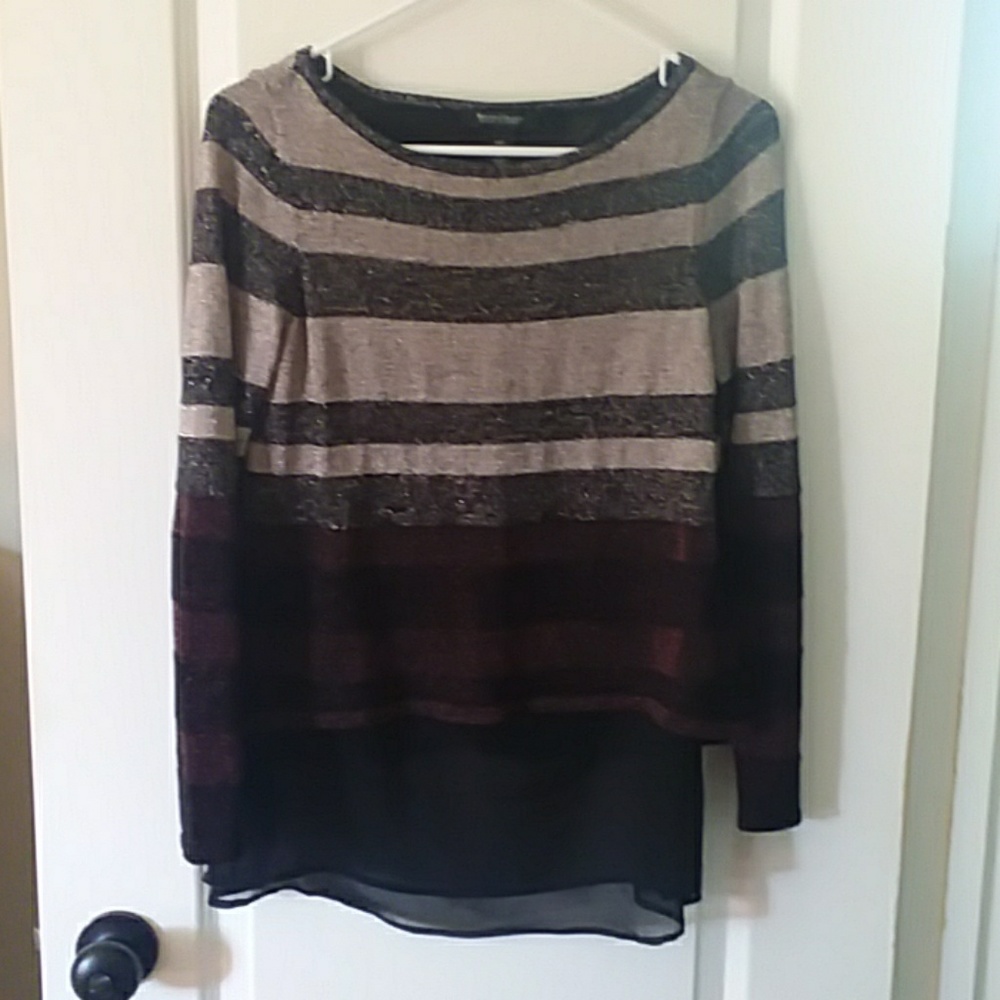 *DONATING SOON* WHBM metallic striped split back